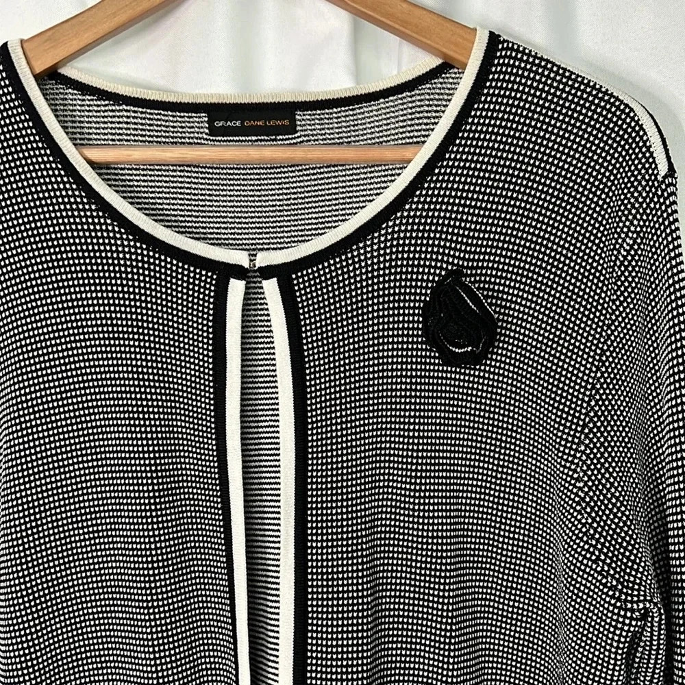 Grace Dane Lewis Black & White Hook and Eye Closure Cardigan with Flower Accent - Picture 9 of 11